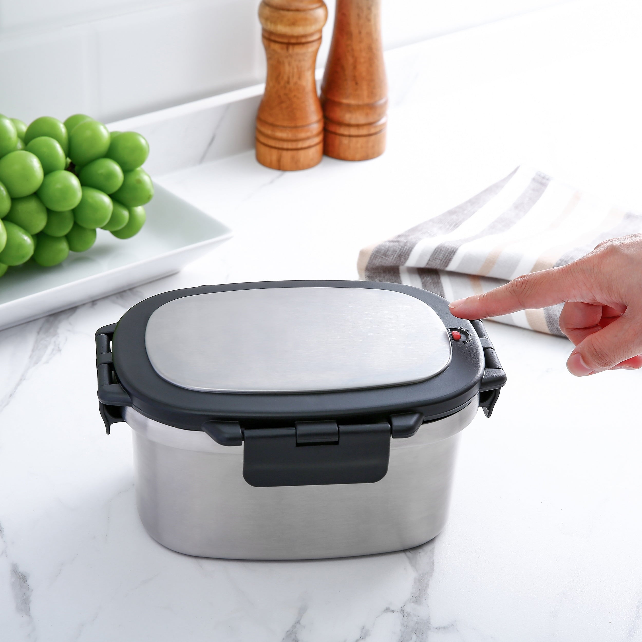 Mainstays 33 oz Insulated Stainless Steel Lunch Box Food Storage Container with Lid